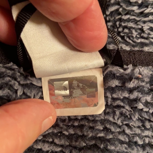 The North Face zipper front fleece Jacket - Picture 9 of 9